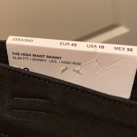 *NEW AND NEVER WORN* Black Zara Jeans - Picture 5 of 5